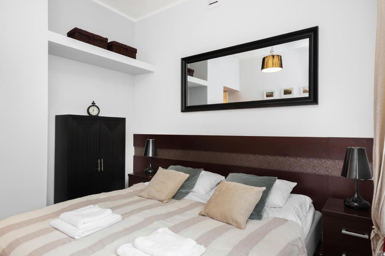 Stars Apartaments City Center By Noclegi Renters Warsaw