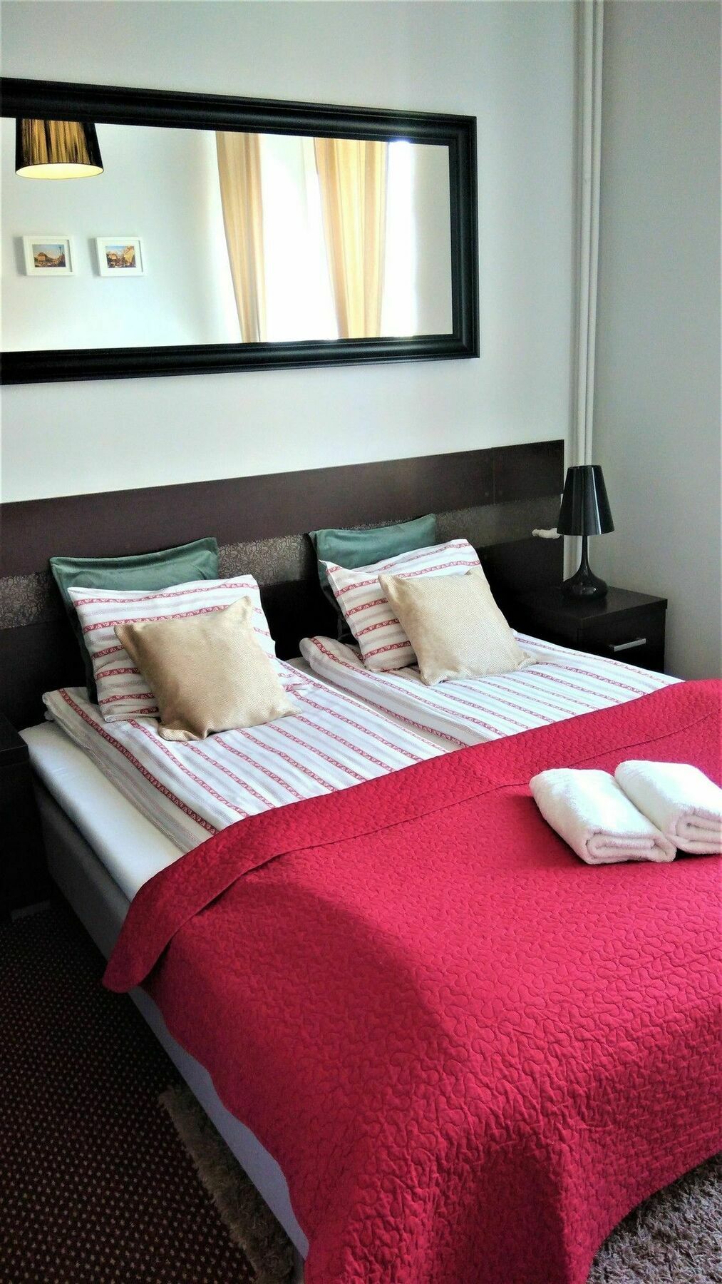Stars Apartaments City Center By Noclegi Renters Warsaw